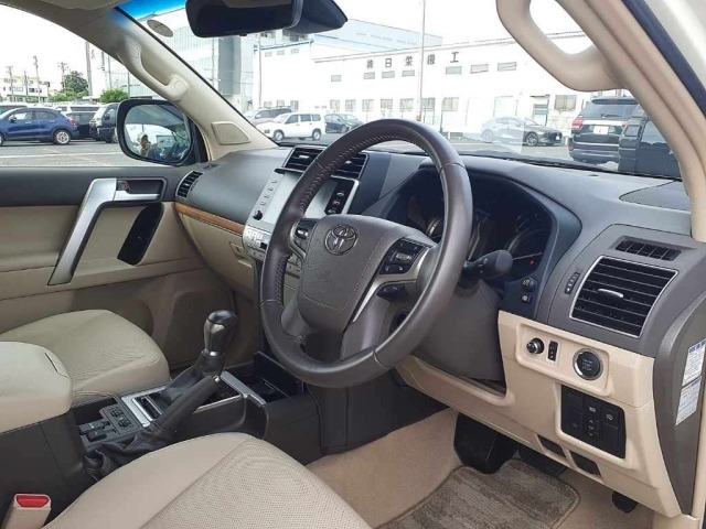Toyota LAND CRUISER PRADO 2023 8056654-9