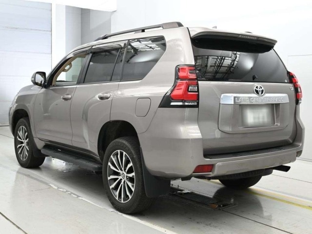 Toyota LAND CRUISER PRADO 2021 8056660-6