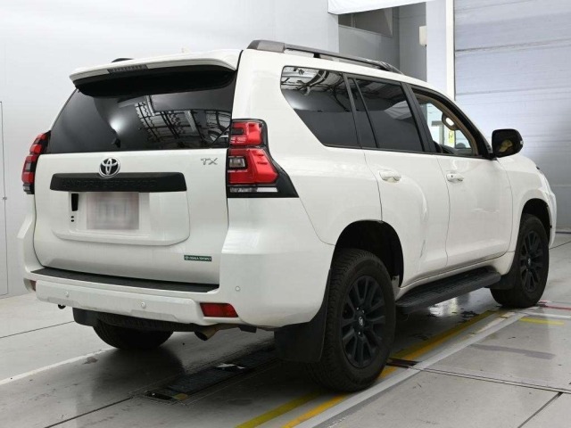 Toyota LAND CRUISER PRADO 2023 8056661-1