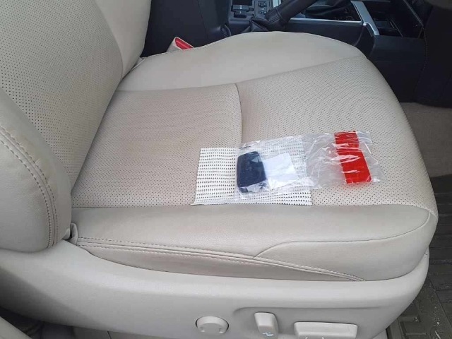 Toyota LAND CRUISER PRADO 2023 8056661-10