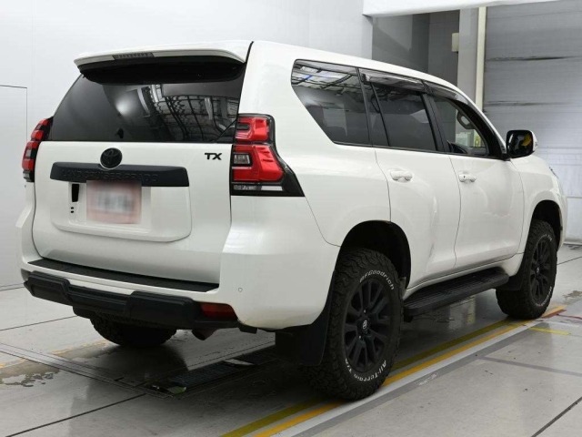 Toyota LAND CRUISER PRADO 2017 8056662-1