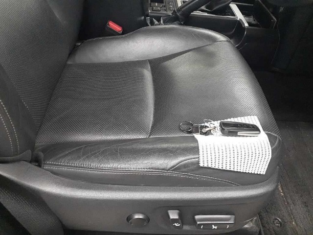 Toyota LAND CRUISER PRADO 2017 8056662-10