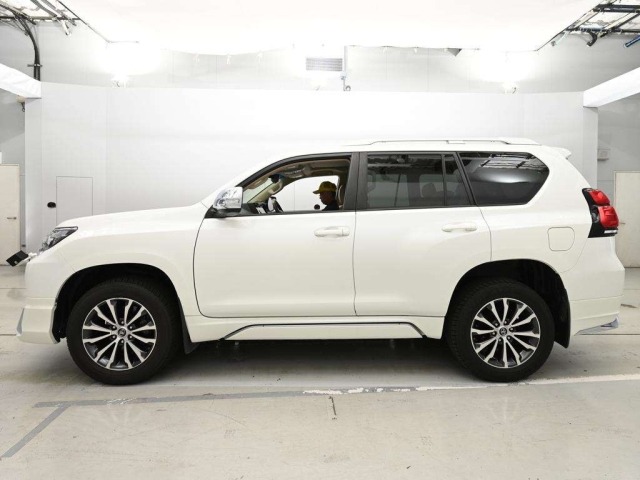 Toyota LAND CRUISER PRADO 2021 8056663-4