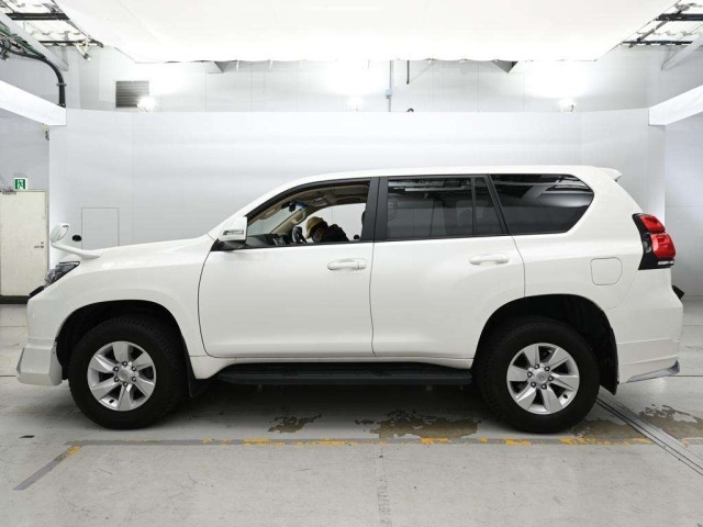 Toyota LAND CRUISER PRADO 2023 8056665-4