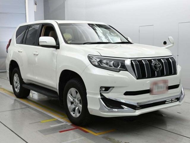 Toyota LAND CRUISER PRADO 2023 8056665-5
