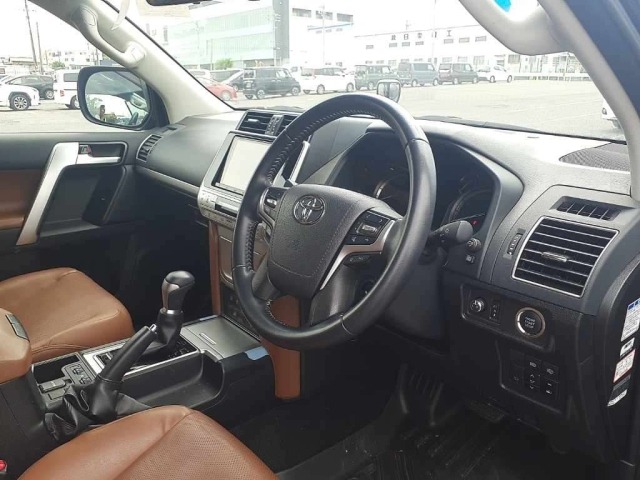 Toyota LAND CRUISER PRADO 2022 8056668-9
