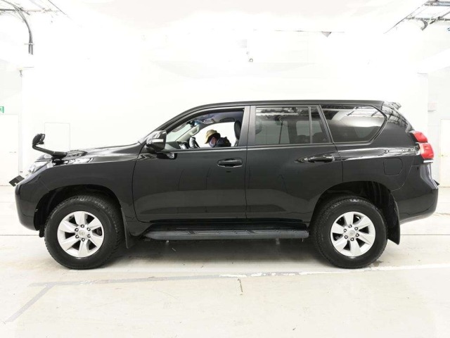 Toyota LAND CRUISER PRADO 2019 8056676-4