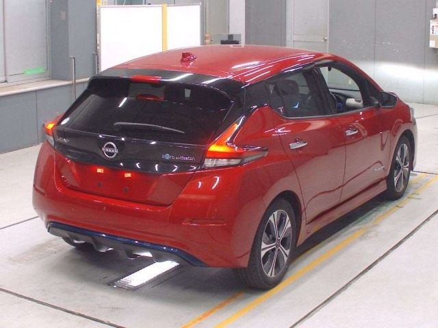 Nissan LEAF 2022 8061985-1