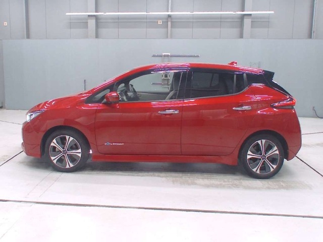 Nissan LEAF 2022 8061985-4