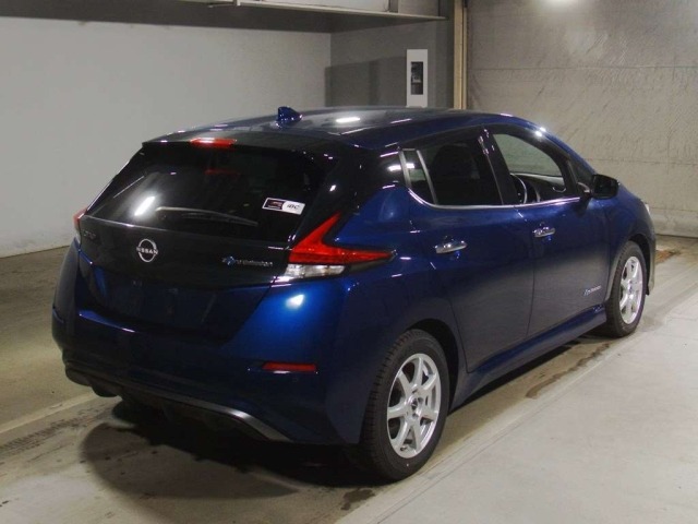 Nissan LEAF 2022 8061986-1