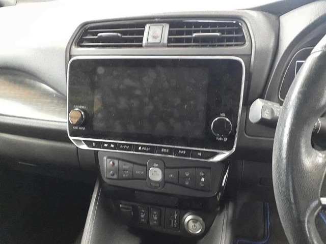Nissan LEAF 2021 8061989-12