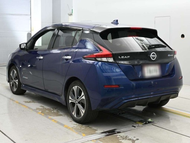 Nissan LEAF 2021 8061989-6