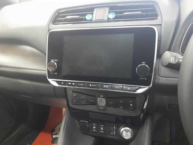 Nissan LEAF 2022 8061990-12