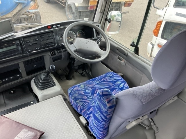 Hino LIESSE 2013 8051927-5