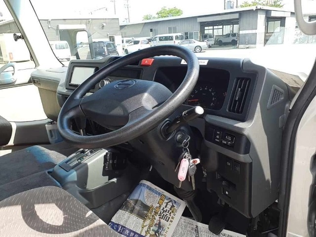 Hino LIESSE 2017 8051939-7