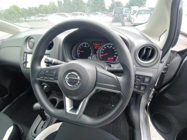 Nissan NOTE 2016 8061857-9