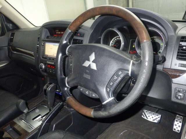 Mitsubishi PAJERO 2012 8051672-3