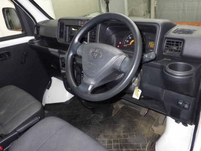 Toyota PIXIS VAN 2021 8061088-3