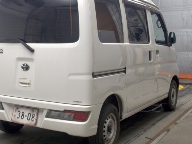 Toyota PIXIS VAN 2021 8061088-5