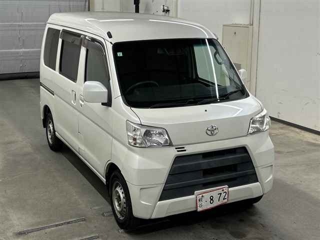 Toyota PIXIS VAN 2018 8061105-0