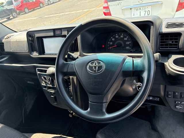 Toyota PIXIS VAN 2018 8061105-3