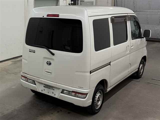 Toyota PIXIS VAN 2018 8061105-5