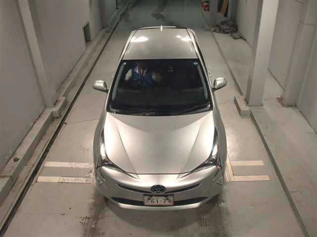 Toyota PRIUS 2016 8057513-6