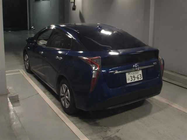 Toyota PRIUS 2016 8057514-1