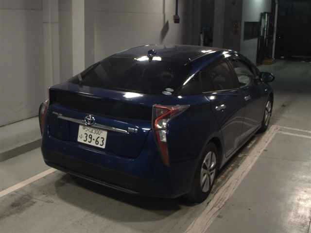 Toyota PRIUS 2016 8057514-5