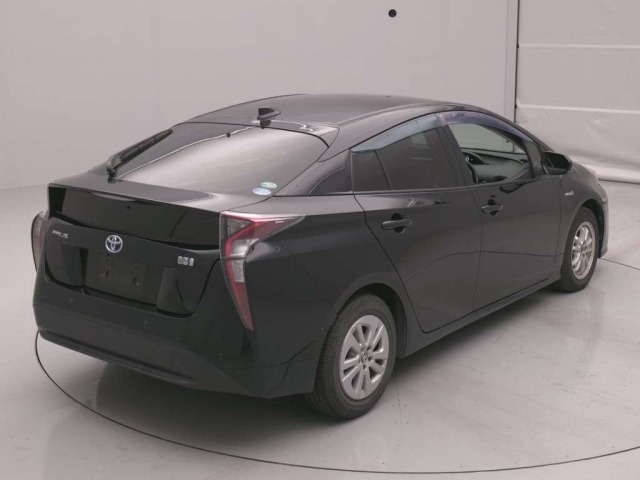 Toyota PRIUS 2018 8057691-1