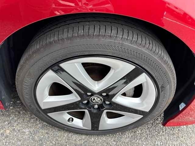 Toyota PRIUS 2016 8057693-9