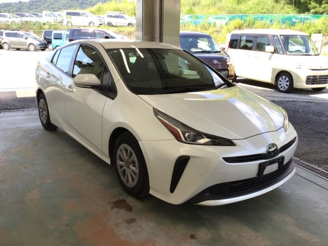 Toyota PRIUS 2022 8057697-3