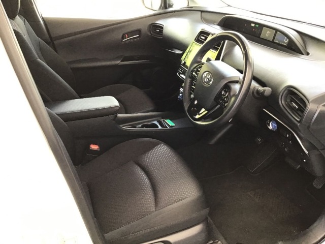 Toyota PRIUS 2022 8057697-5