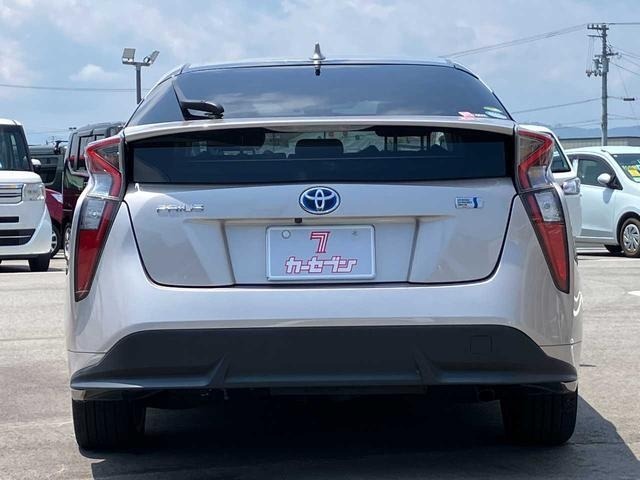 Toyota PRIUS 2016 8057745-6