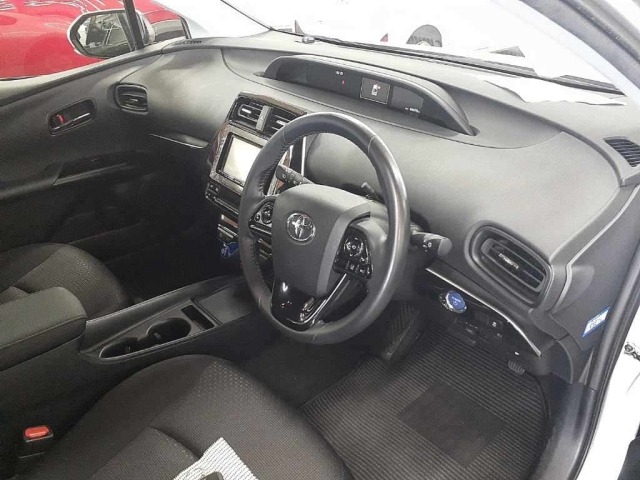Toyota PRIUS 2021 8057747-9
