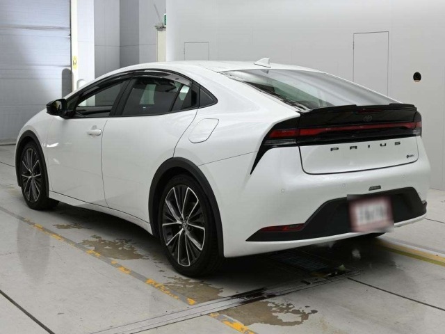 Toyota PRIUS 2023 8057765-6
