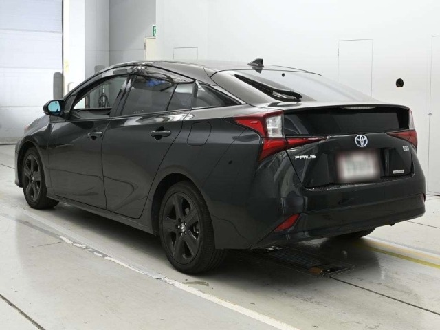 Toyota PRIUS 2021 8057766-6