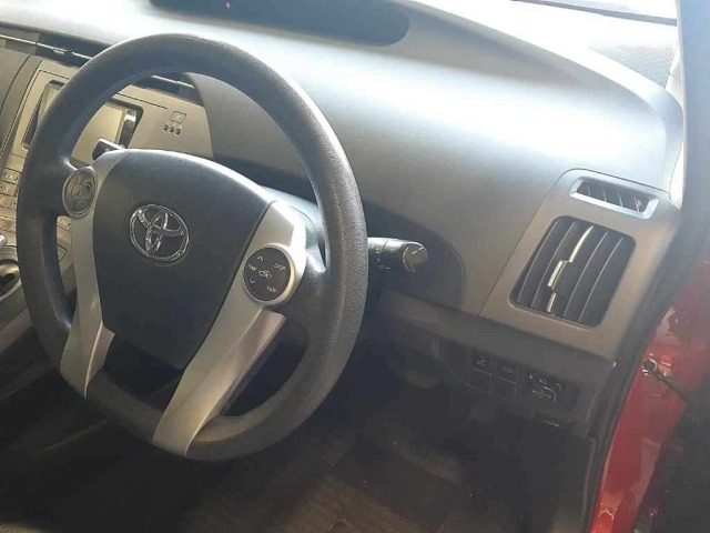 Toyota PRIUS 2014 8057774-9