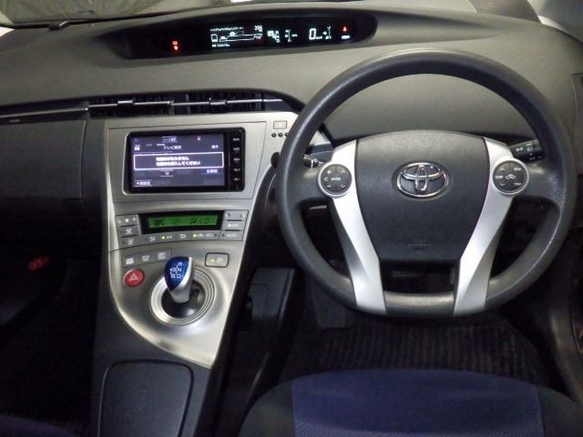 Toyota PRIUS 2015 8057782-4