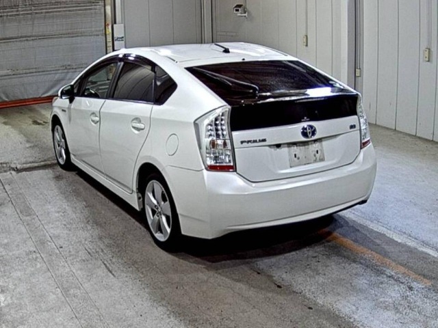 Toyota PRIUS 2011 8057812-1