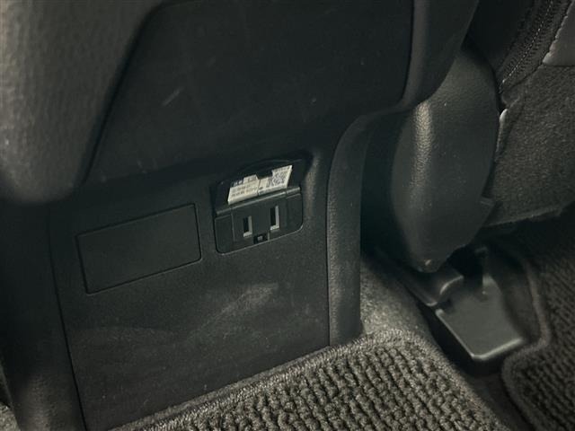 Toyota PRIUS 2023 8058780-2