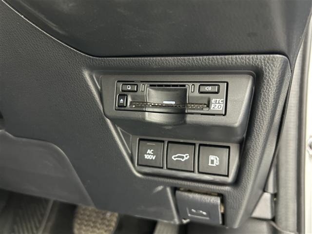 Toyota PRIUS 2023 8058780-3