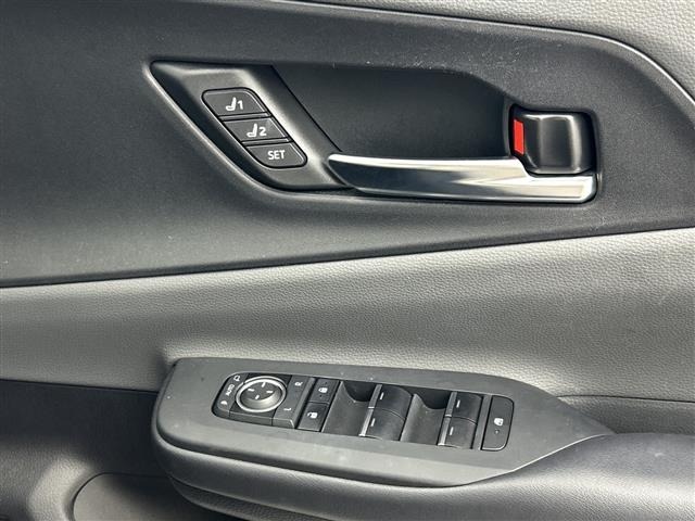 Toyota PRIUS 2023 8058783-20