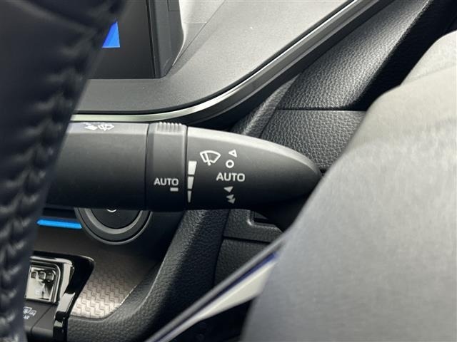 Toyota PRIUS 2023 8058783-7