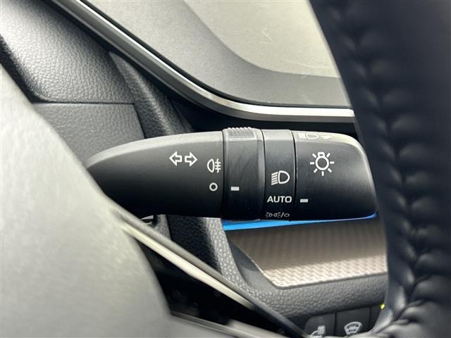 Toyota PRIUS 2023 8058783-8