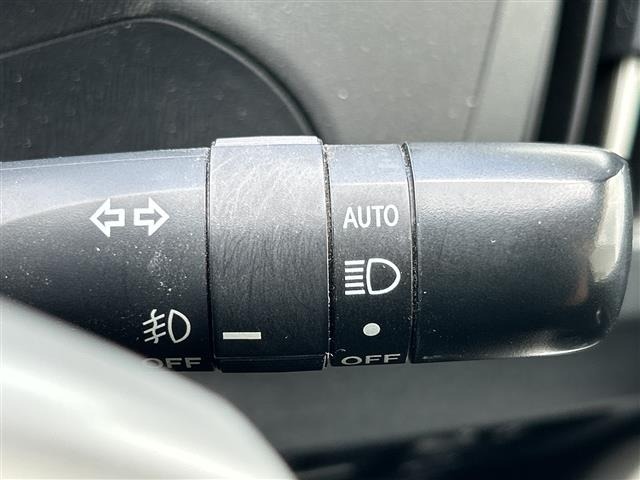 Toyota PRIUS 2014 8058861-9