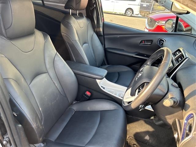 Toyota PRIUS 2017 8059325-4