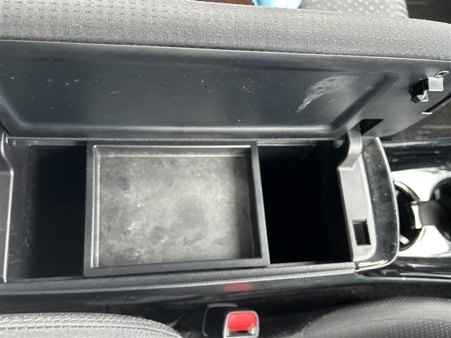 Toyota PRIUS 2017 8059393-5