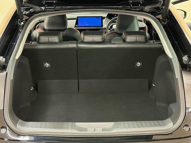 Toyota PRIUS 2023 8059569-22