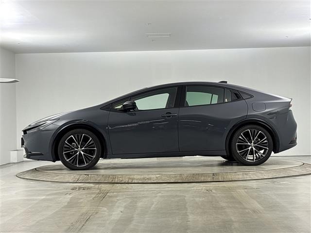Toyota PRIUS 2024 8059714-2